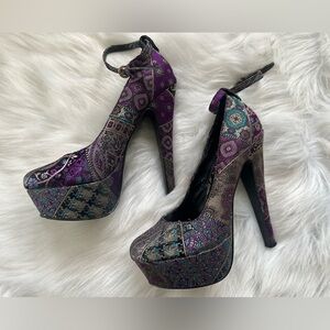 ALDO Limited Edition Spaziano Platform Heels
